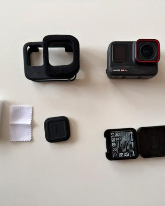 Insta 360 Ace Pro - Garanzia + Accessori