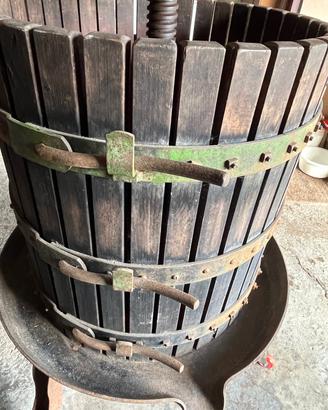 torchio e macina per vino