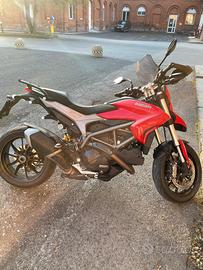 Ducati Hyperstrada 821