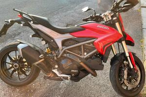 Ducati Hyperstrada 821