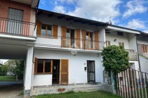CASA SEMINDIPENDENTE A VAUDA CANAVESE