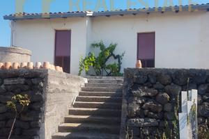 Terreno Agricolo Con Case Accatastate