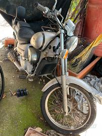 Moto aprilia red rose 50