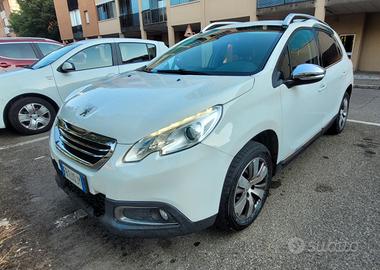 Peugeot 2008 benz,cambio robot. ,distribuzione ok