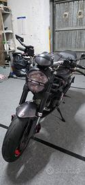 Ducati monster 696