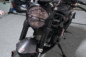 Ducati monster 696