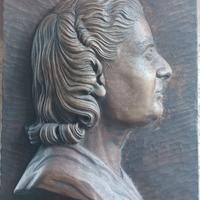 Bassorilievo ligneo di Ermete Iacovella