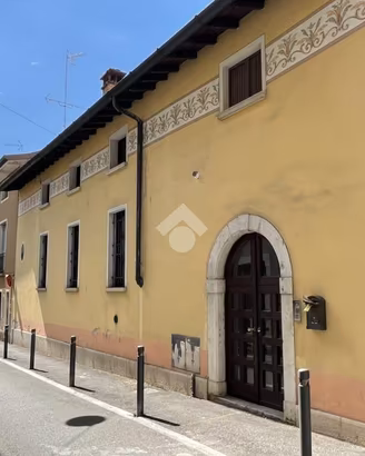 PALAZZINA A LONATO DEL GARDA