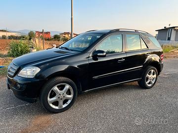 Mercedes-Benz ML 320