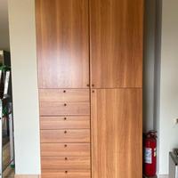 Armadio in legno