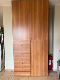 Armadio in legno