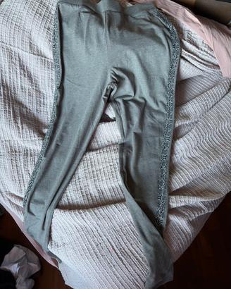 Stock pantaloni donna