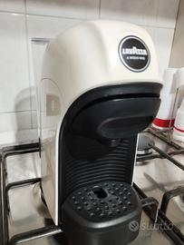 macchina per il caffè Lavazza bianca
