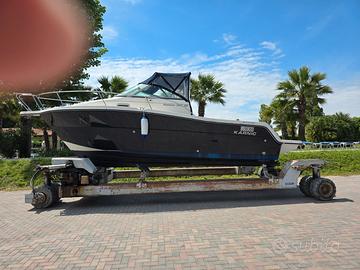 Barca a motore karnic 2460