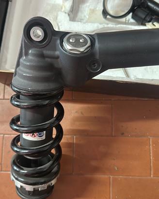 Monoammortizzatore Showa originale Honda CBR1000RR