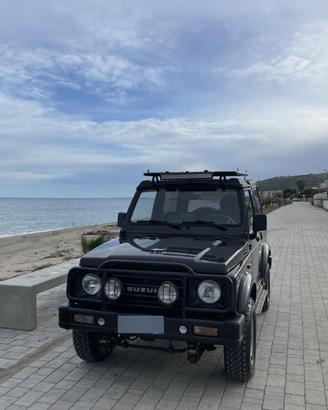 Suzuki Samurai