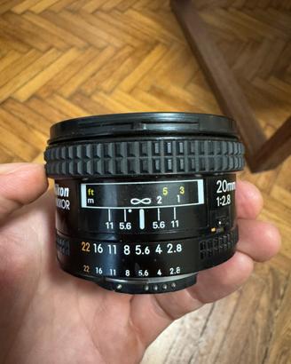 Nikon Nikkor AF 20mm 2.8
