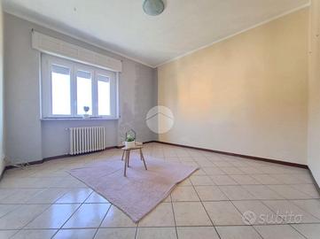 3 LOCALI A VOGHERA