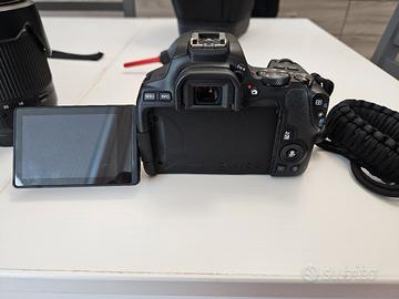 Canon 250d  più accessori. 