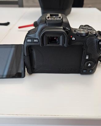 Canon 250d  più accessori. 