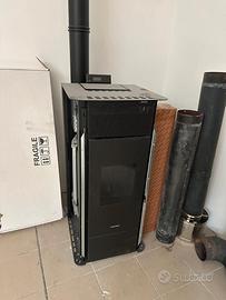 Termostufa a pellet idro FreePoint nuova, mai usat