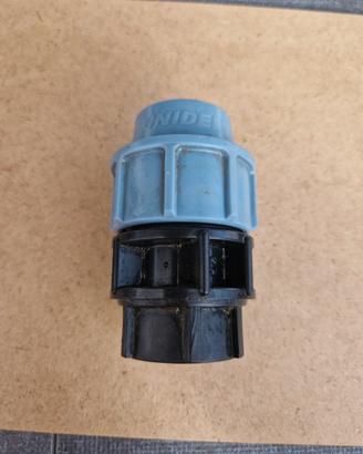 Stock 10 Raccordi femmina  25 x 3/4" PN16 