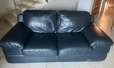 2 DIVANI IN PELLE 375€ L'UNO