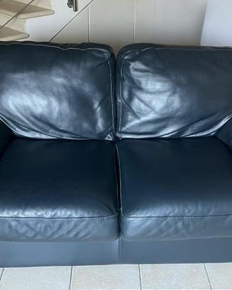2 DIVANI IN PELLE 375€ L'UNO