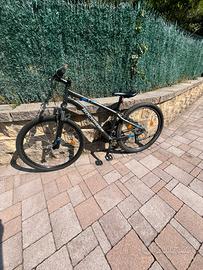 Bicicletta Rockrider