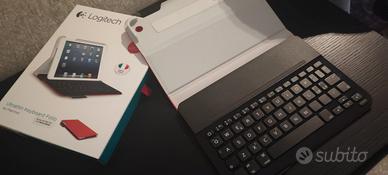 custodia con tastiera iPad mini