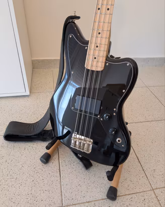 Squier Affinity Jaguar Bass nero + upgrade