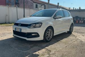 VW Polo 1.4 TDI 90 CV R-Line – Neopatentati