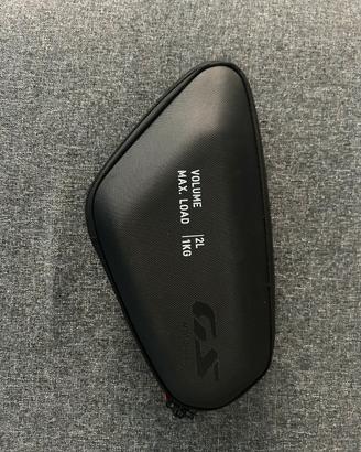 Borsa telaio  laterale SX  bmw gs 1300 adventure