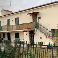 Casa singola piano terra e primo piano indipendent