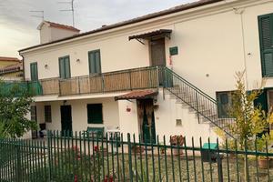 Casa singola piano terra e primo piano indipendent