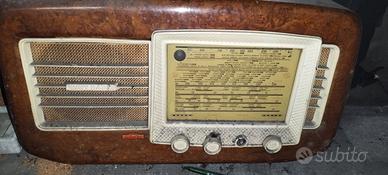 radio d'epoca a valvole Watt Radio
