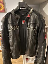 Giubbotto e pantalone, tuta pelle Dainese