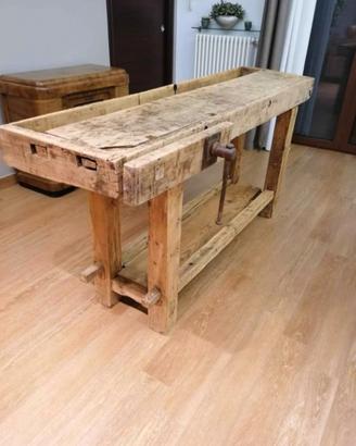 Antico banco da falegname per arredare negozio cas