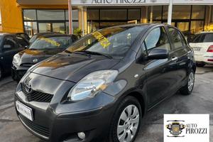 TOYOTA YARIS 1.3 Benz Cambio automatico 2011