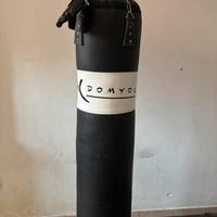 Sacchi e attrezzature boxe