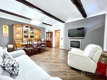 CASA SEMINDIPENDENTE A CARIGNANO