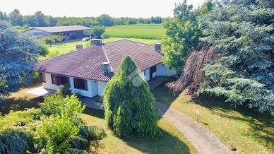 VILLA SINGOLA A BASILIANO