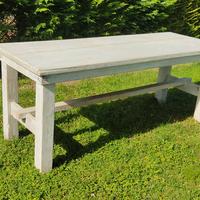 tavolo bianco in legno