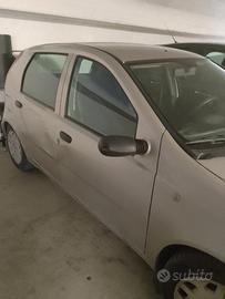 fiat punto anno gennaio 2002 benzina GPL 