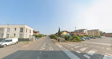 Appartamento con box e giardino privato