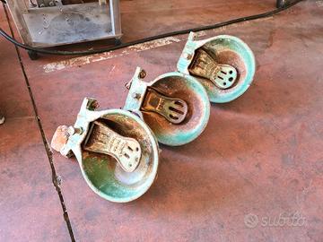 abbeveratoi per bovini e suini usati