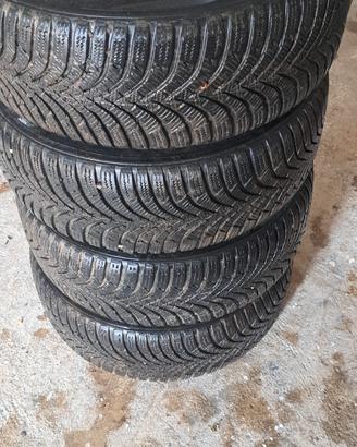 Gomme con cerchio 185/55 R14