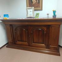 🟤 1️⃣ CREDENZA IN LEGNO MASSELLO