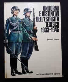 Uniformi E Distintivi Dell'Esercito tedesco WWII