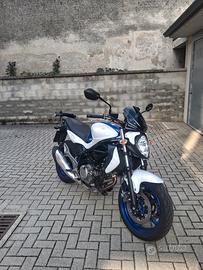 Suzuki Gladius 650 2015